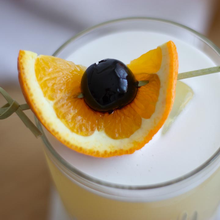 The SHAKE vs. STIR Beginner’s Guide! Cheeky Cocktails